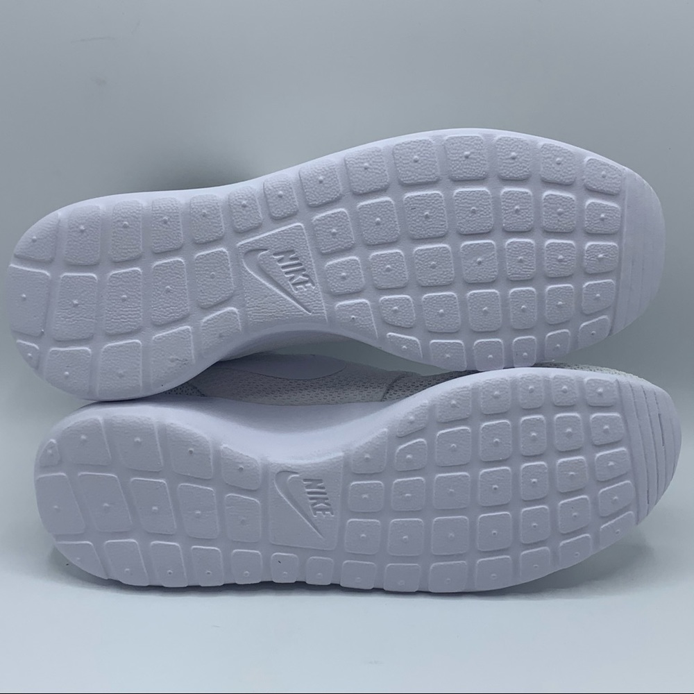 NEW Nike Roshe Run 511881-112 Running Shoes White - Picture 5 of 7